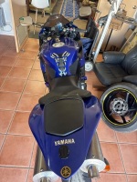 Blue Yamaha YZF-R1 2005 Includes Spare Parts and Equipment - 15