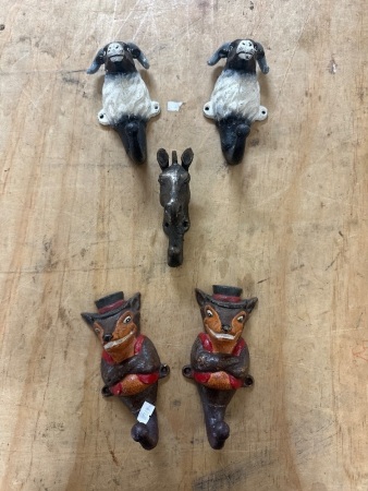 5 Animal Cast Iron Wall Hooks