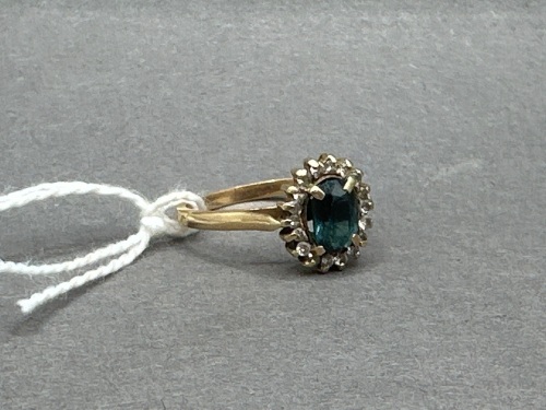 Oval Cut Sapphire Surrounded by 18 Brilliant Cut Small Diamond Ring - Size K - Evaluated at around 1000 AUD in 1992