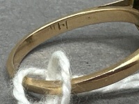 Oval Cut Sapphire Surrounded by 18 Brilliant Cut Small Diamond Ring - Size K - Evaluated at around 1000 AUD in 1992 - 4