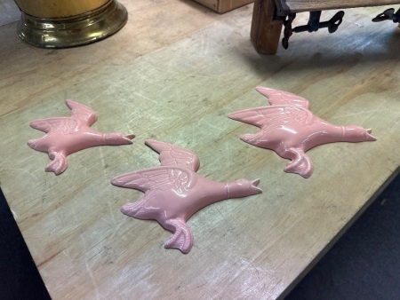 Robert Gordon Australian Made Flying Ceramic Ducks
