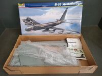 Model B-52 Stratofortress Bomber - Scale 1:72 - 2