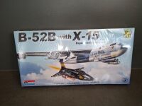 Model B-52B with X-15 Experimental Aircraft - Scale 1:72