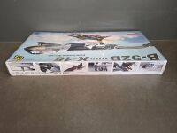 Model B-52B with X-15 Experimental Aircraft - Scale 1:72 - 3