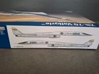 Iyaleri XB-70 Valkyrie No. 1282 1:72 Scale Model in Box as new - 3