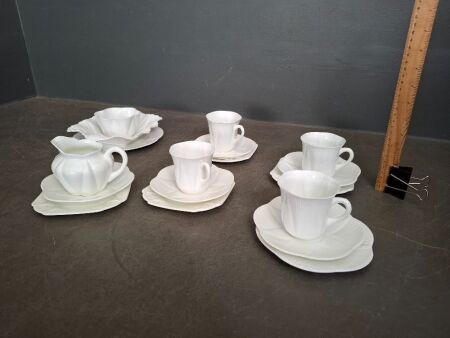 Shelley England 272101 Fine Bone China Dainty White incomplete tea set