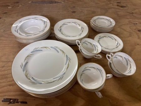 Royal Worcester Harvest Ring 6 Piece Dining Setting