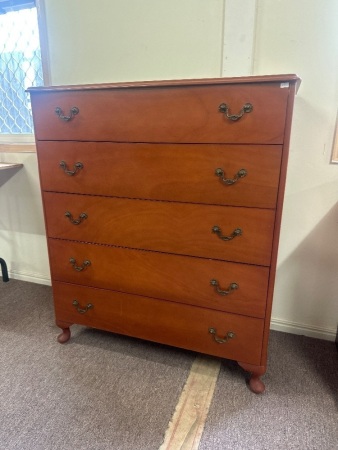 Timber Chest of 5 Drawers - featuring dovetail joints on drawers and cabriole legs - Made by Vedere Furniture in Oakleigh VIC