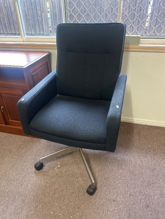 Executive Swivel Office Chair