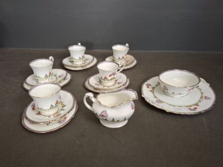 Paragon Chinese Garden Fine Bone China 5 Piece Tea Service