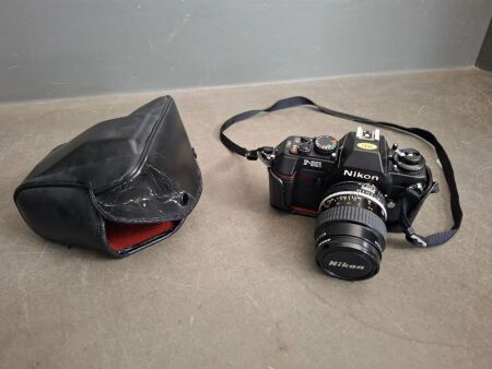 Nikon F-301 Film Camera in Leather Case