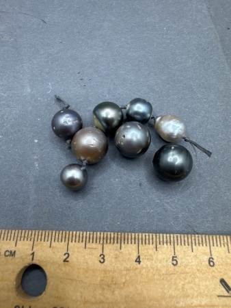 8 Salt Water Tahiti Pearls