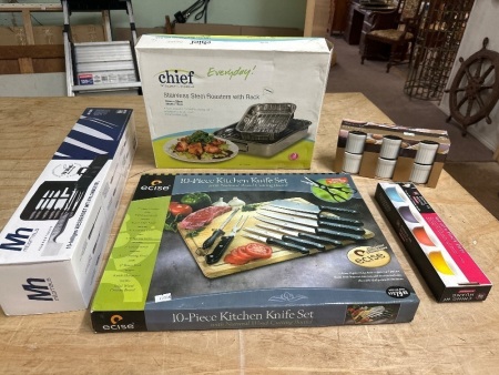 Mixed Kitchen Lot - Incs Mini Ramekins, 2x Knife Sets & Chief Stainless Steel Roasters with Rack