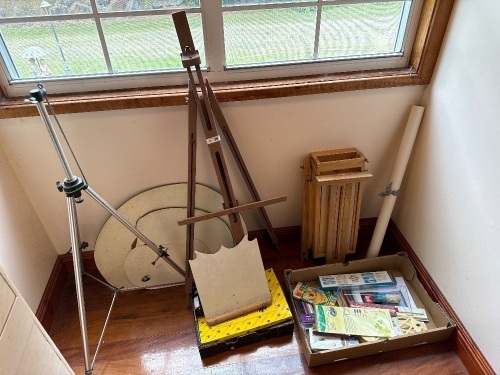 Assorted artist items inc easels, boards, brushes etc