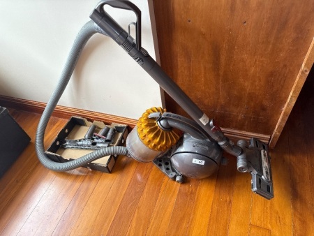 DYSON DC54 vacuum cleaner