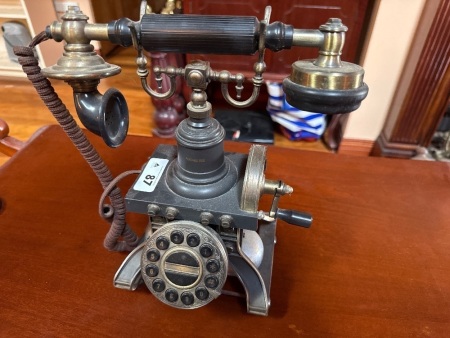 Antique Style Repo Telephone