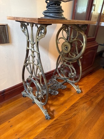 Willcox & Gibb sewing machine base