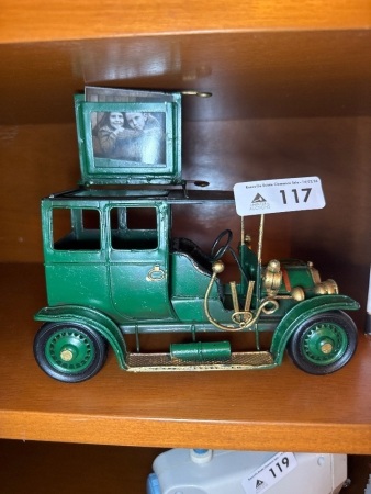 Lucas & Hunter model car metal