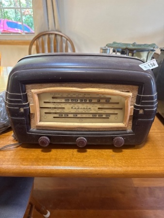 Vintage Radiola