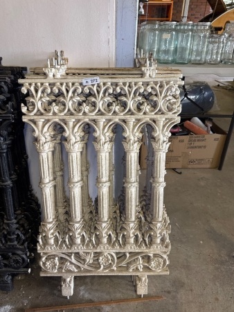 10 cast iron fence lacework white