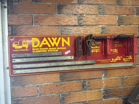 DAWN dual depth quick action clamping system