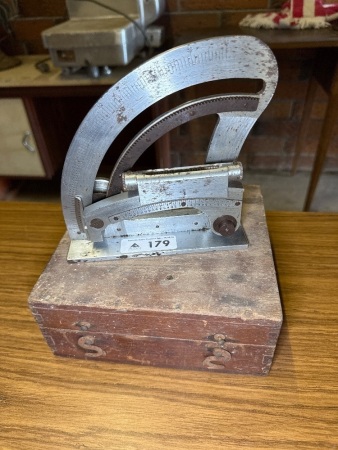 Vintage inclinometer - possibly Japanese