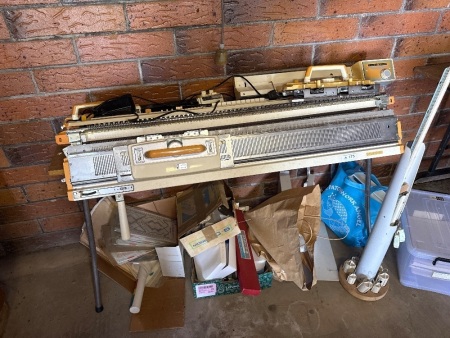 Industrial Toyota KB 787 knitting/weaving machine with accessories, patterns, etc