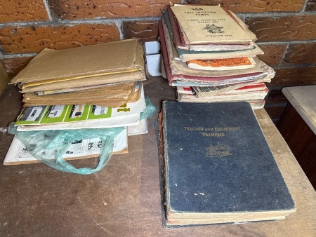 Assortment of vintage manuals, etc