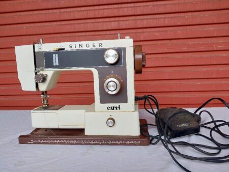 Singer Capri Sewing Machine in case with Electric Foot Pedal