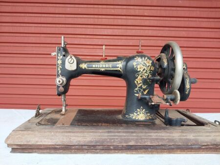 Kildare Sewing Machine 212090