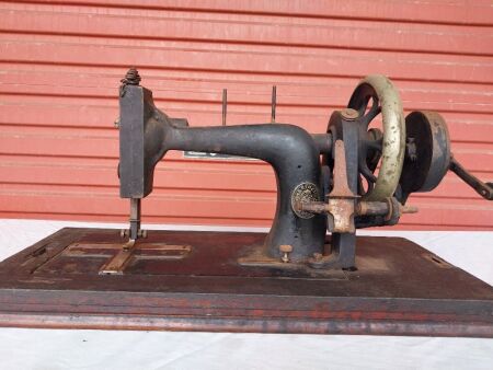 Wertheim Francfort Sewing Machine - S670958