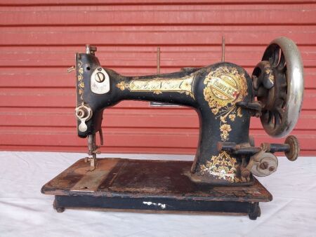 A.N.A Family C.S Sewing Machine