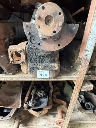 Ford Model A engine - dismantled
