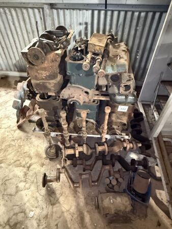 5 Model A Ford Engines Dismantled