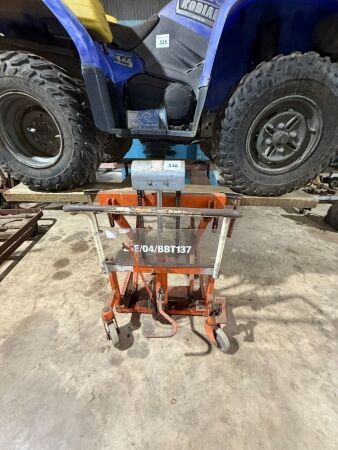 Load Centre hydraulic scissors lift