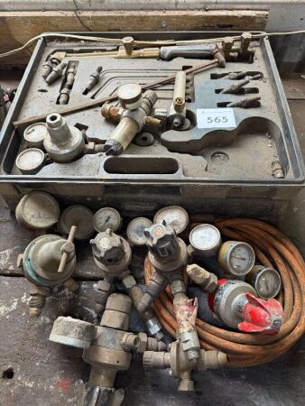 Oxo/acetylene gun, tips, gauges et.