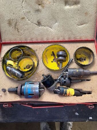 Hole saw set