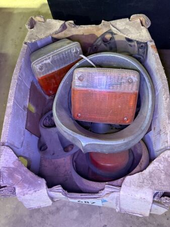 Asst. Automotive Parts inc. Early Land Cruiser indicator lights