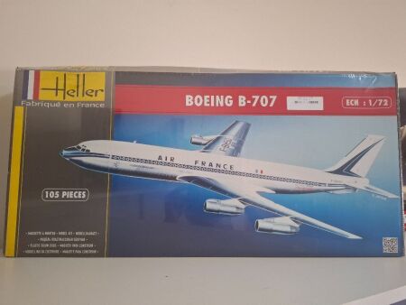 Heller Boeing B-707 1:72 Model Plane