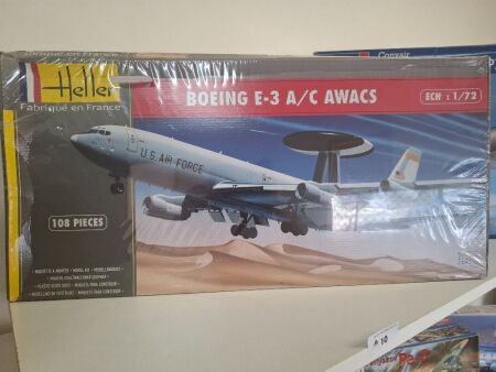 Heller Boeing E-3 A/C Awacs 1:72 Model Plane