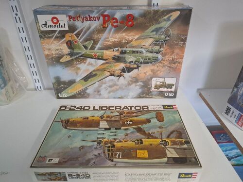 Amodel Petlyakov Pe-8 1:72 & Revell B-24D Liberator 1:72 Model Plane
