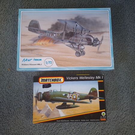 Azur From Vickers Vincent Mk.1 & Matchbox Vickers Wellesley Mk1 1:72