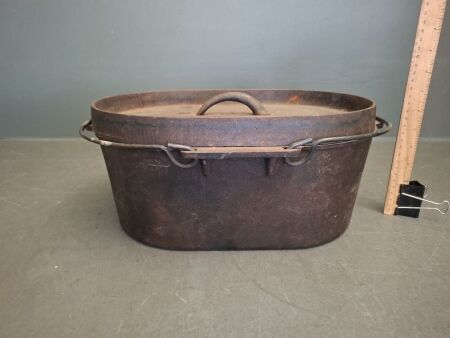 Cast Iron Oval Camp Oven