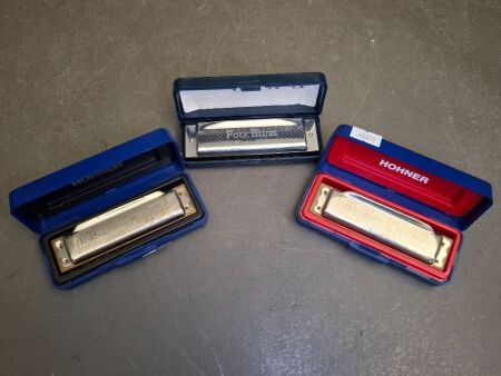 3 Boxed Harmonicas - Incs 2 Hohner Harmonicas & 1 Folk Blues Harmonica
