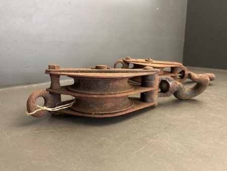 2 Steel Pulleys