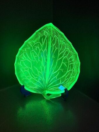 Green Uranium Glass Leaf Plate