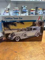 2 Italeri Model Cars - 3