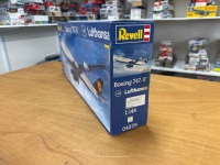 2 Commercial Aeroplane Models - 3