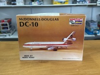 2 Commercial Aeroplane Models - 5