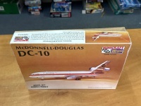 2 Commercial Aeroplane Models - 6